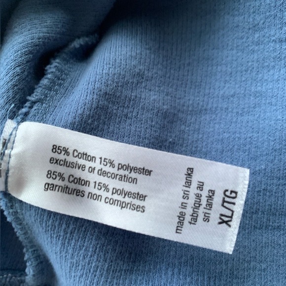 Tommy Bahama Sweatshirt - Picture 6 of 7